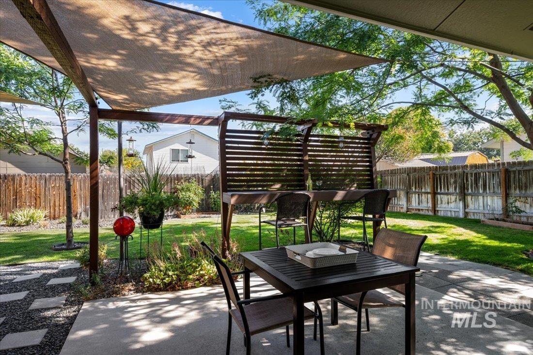 2950 W Stephanie Ct.