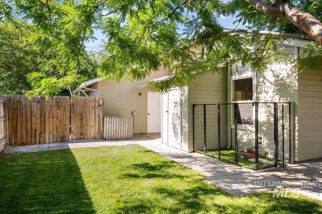 2950 W Stephanie Ct.