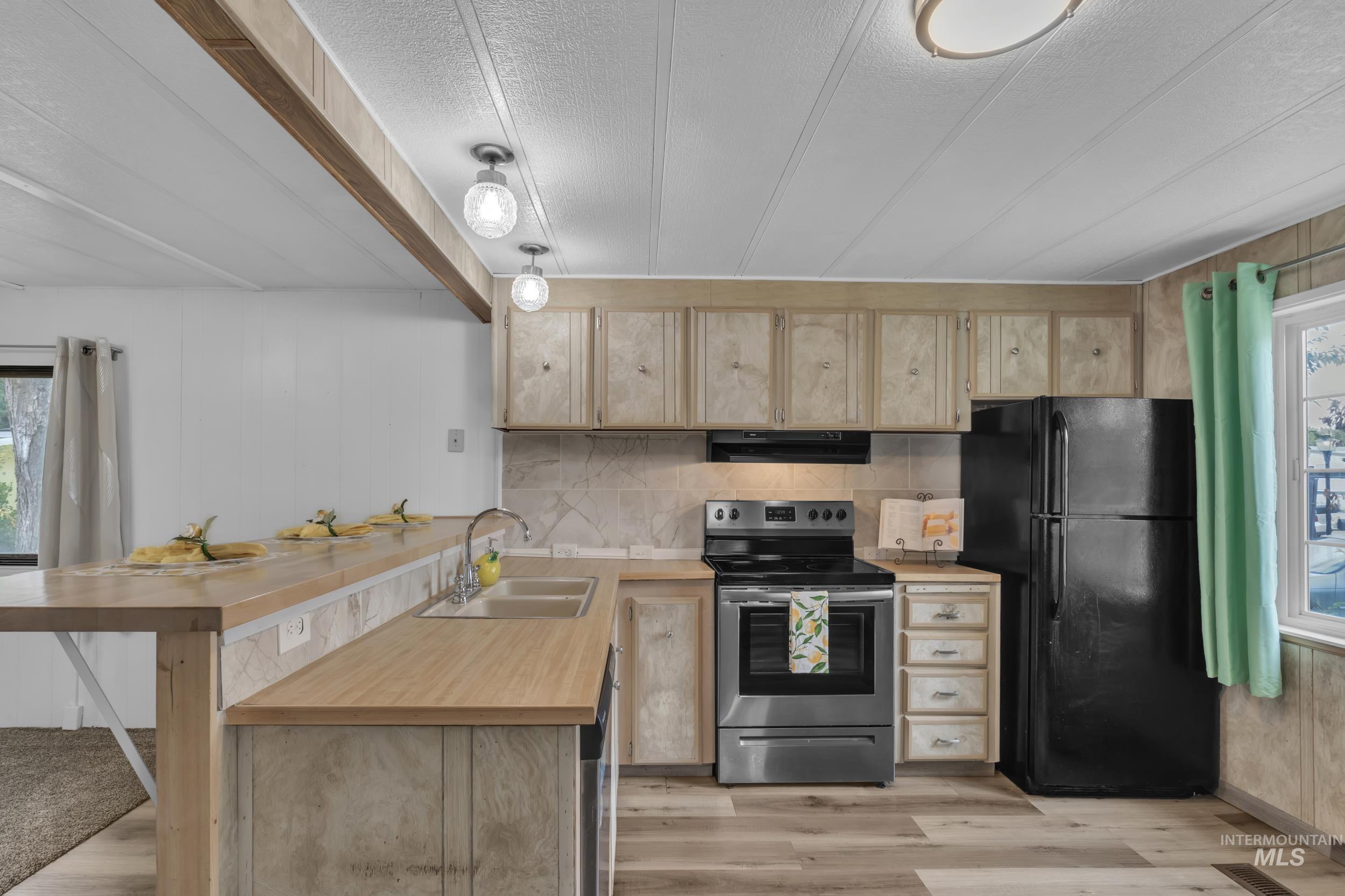 790 N Riviera Dr Unit: 19