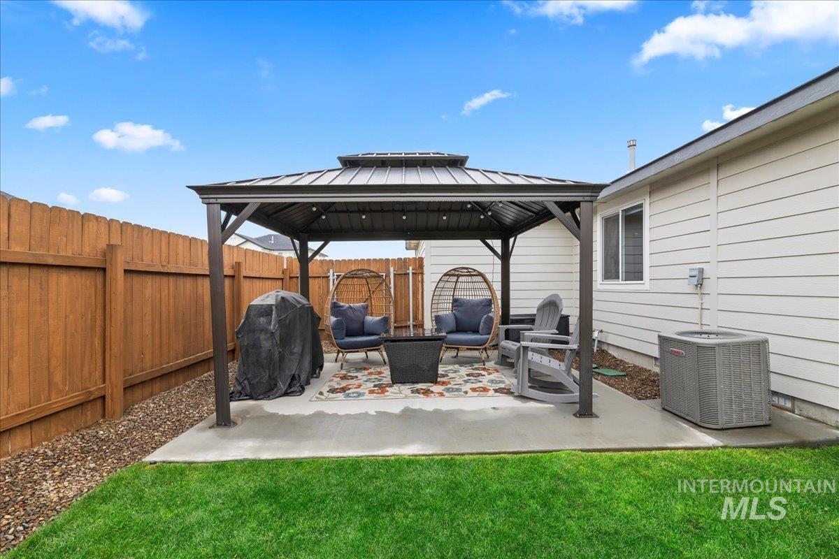 1920 SW Challis Dr