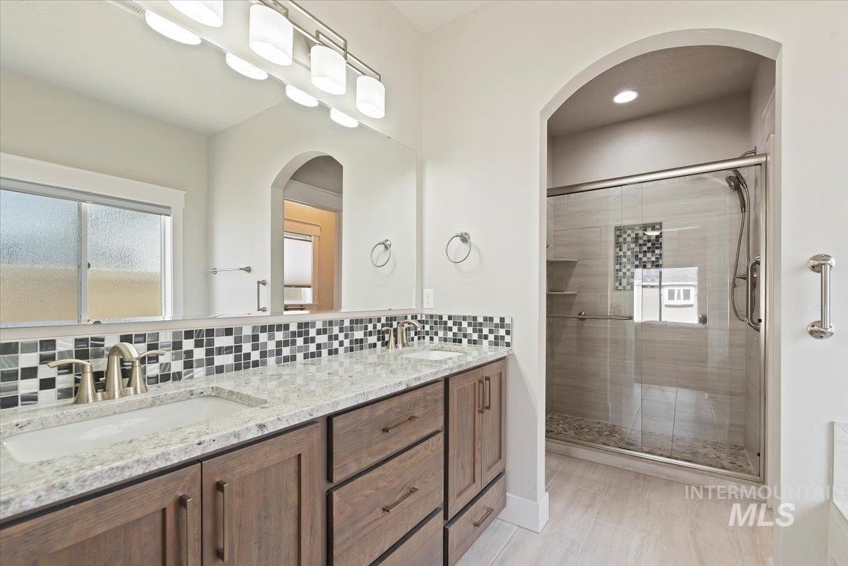 4531 S Lava Springs Loop