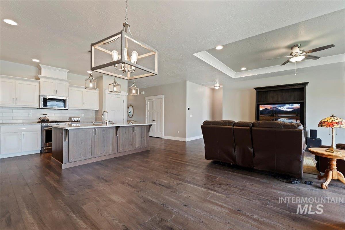 4531 S Lava Springs Loop