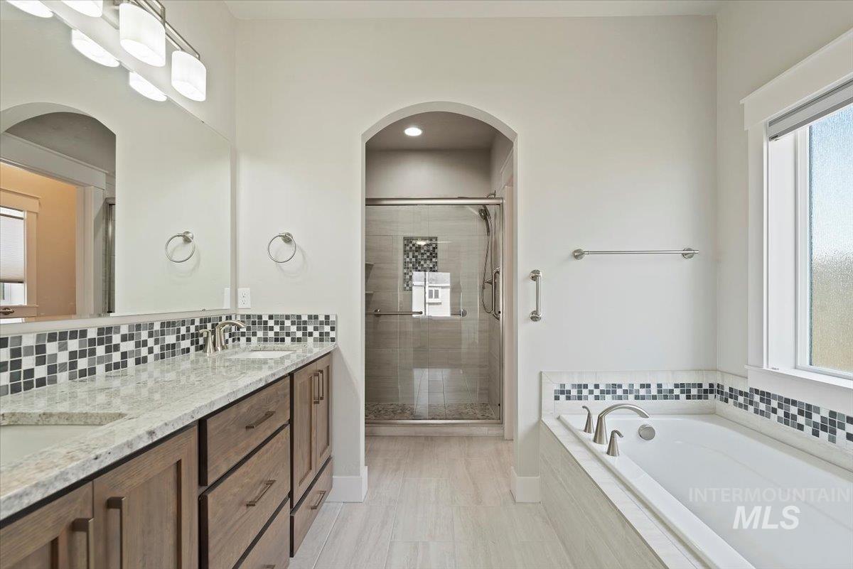 4531 S Lava Springs Loop