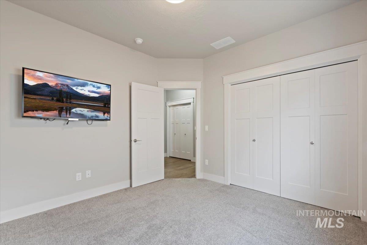 4531 S Lava Springs Loop