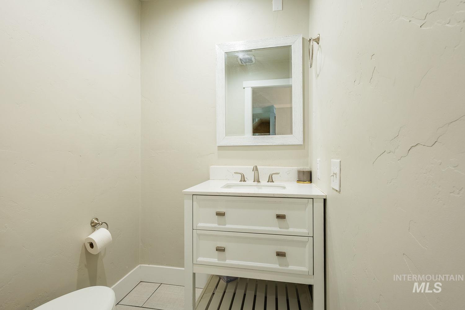 8905 S Consulting Ln