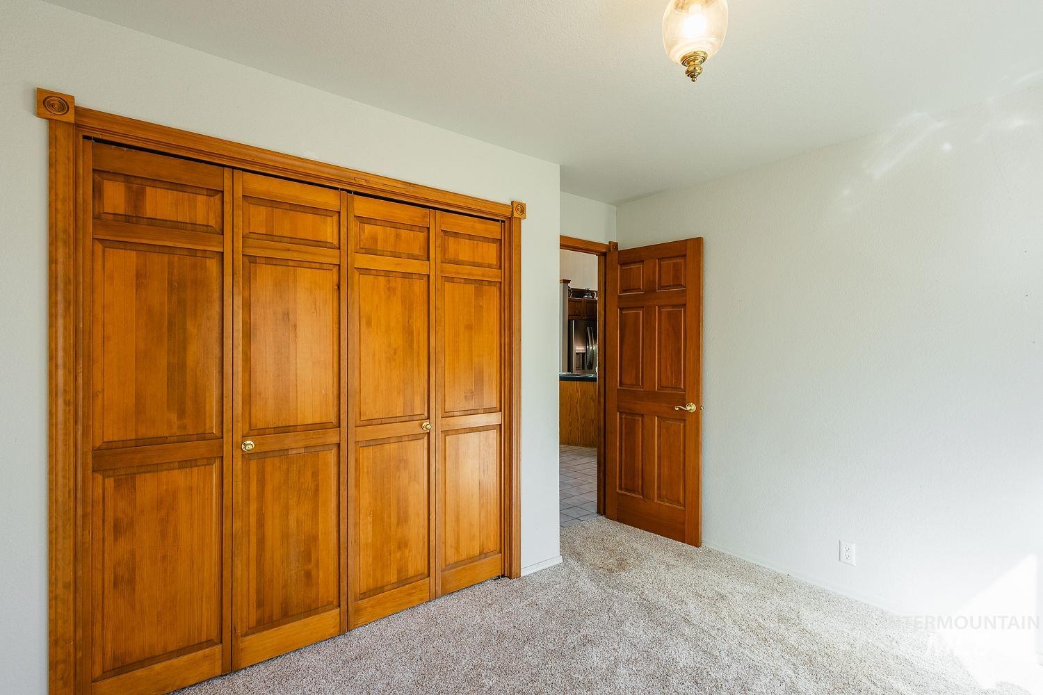 8905 S Consulting Ln