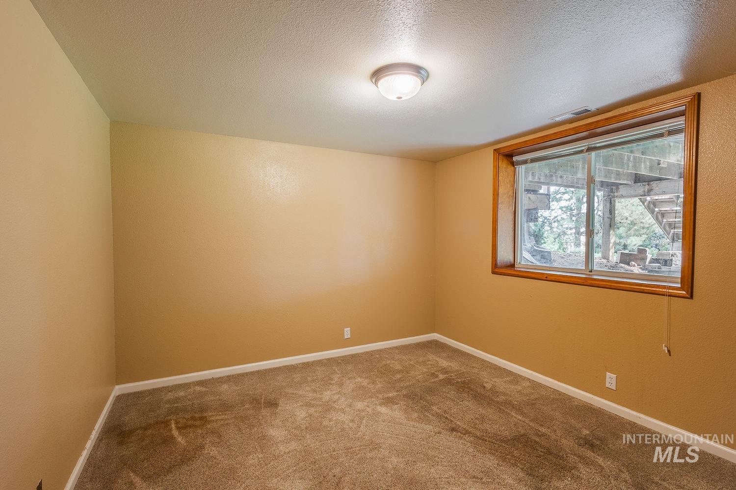 8905 S Consulting Ln