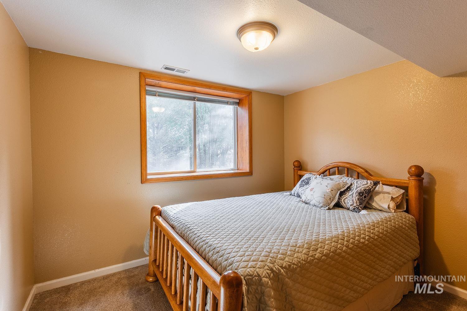 8905 S Consulting Ln