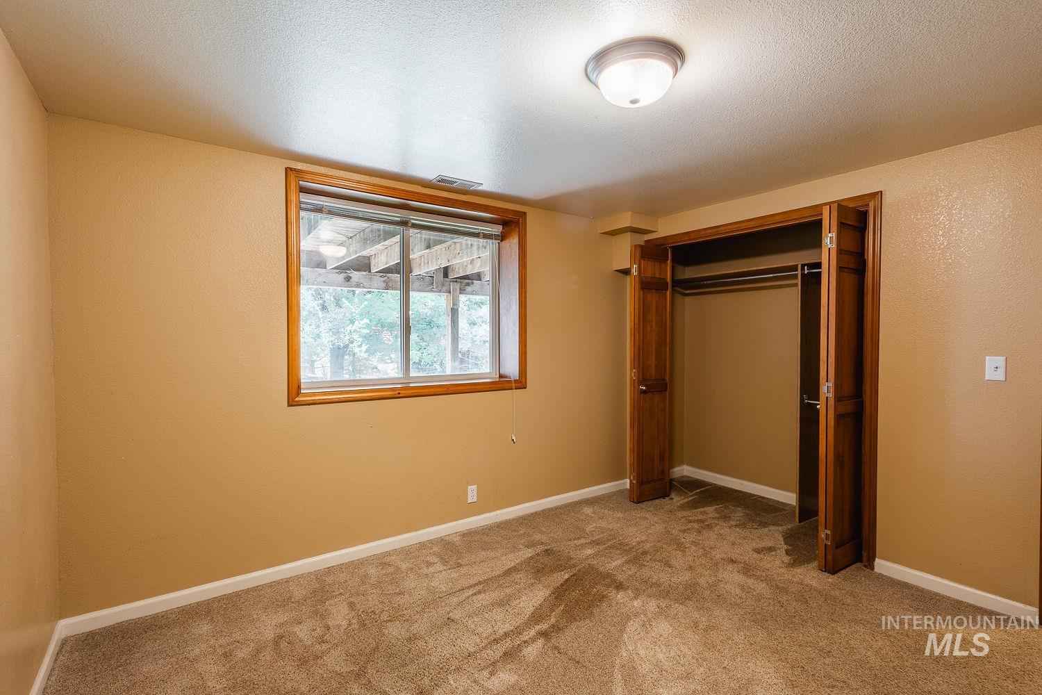 8905 S Consulting Ln