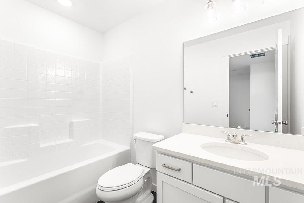 1728 N Timathy Ln Unit: 33/1