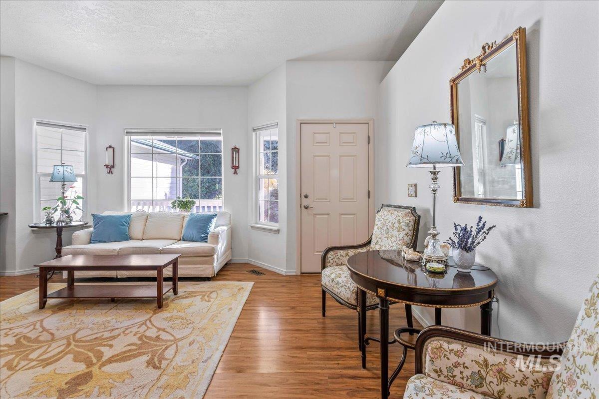 398 E Idaho