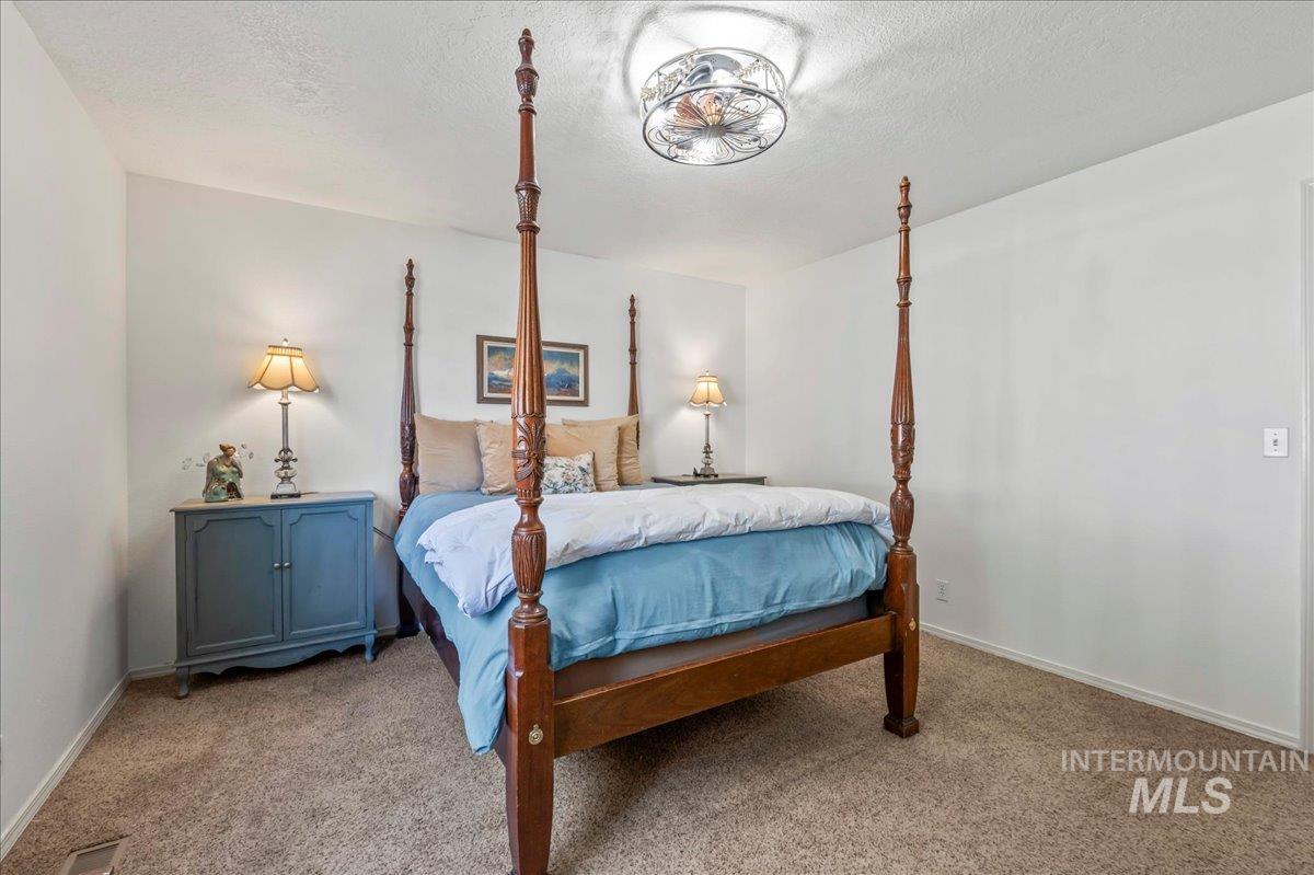 398 E Idaho