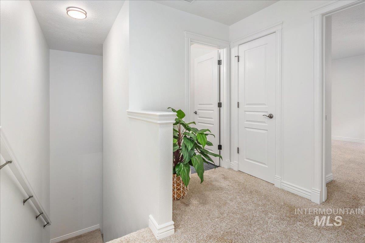 216 N Story Book Way