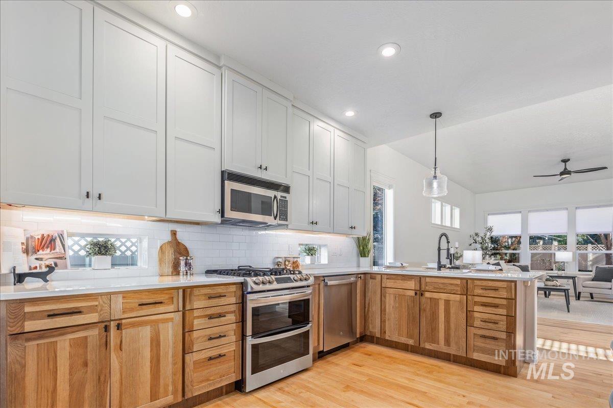 216 N Story Book Way