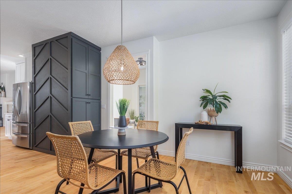 216 N Story Book Way