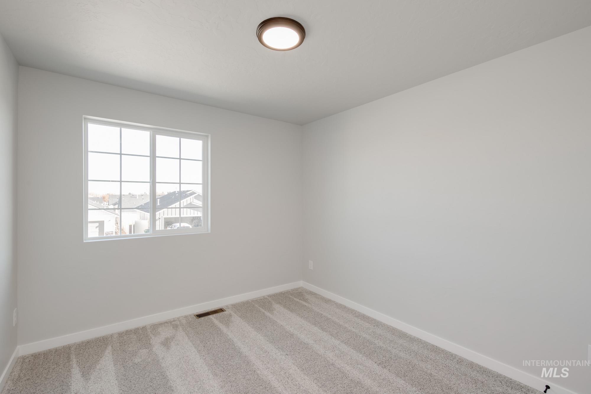 295 N Coltsfoot Ave