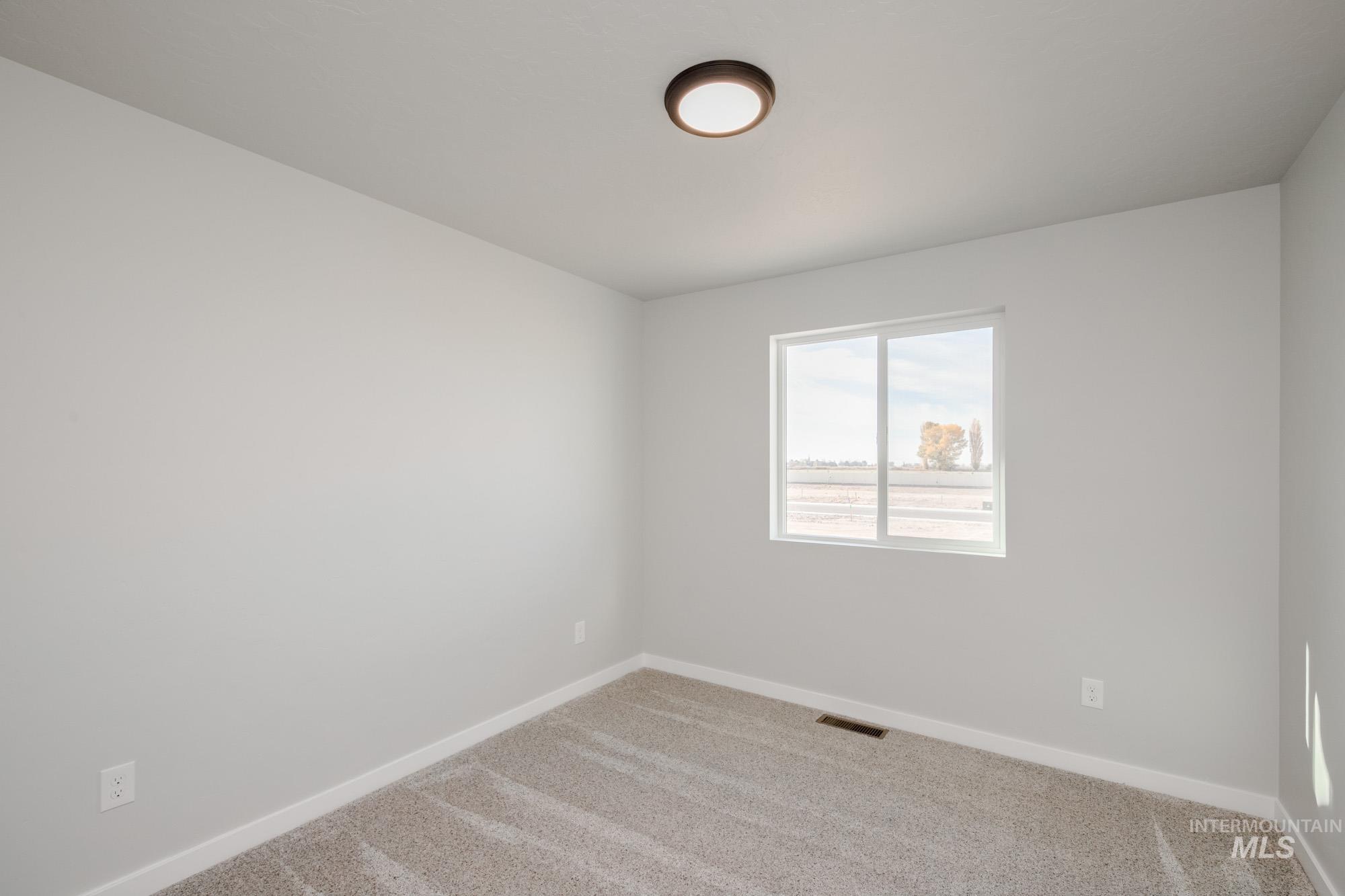 295 N Coltsfoot Ave