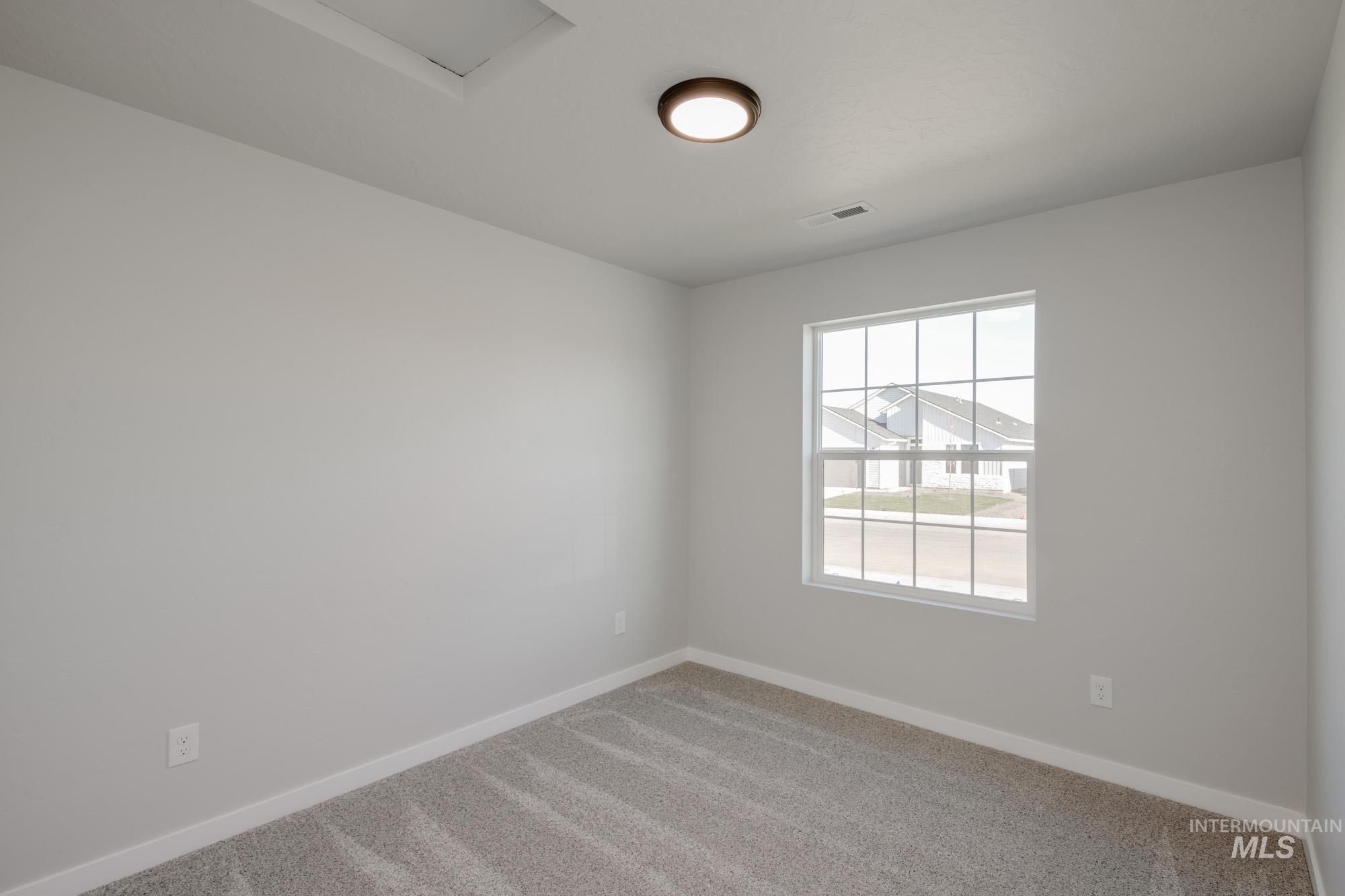 295 N Coltsfoot Ave
