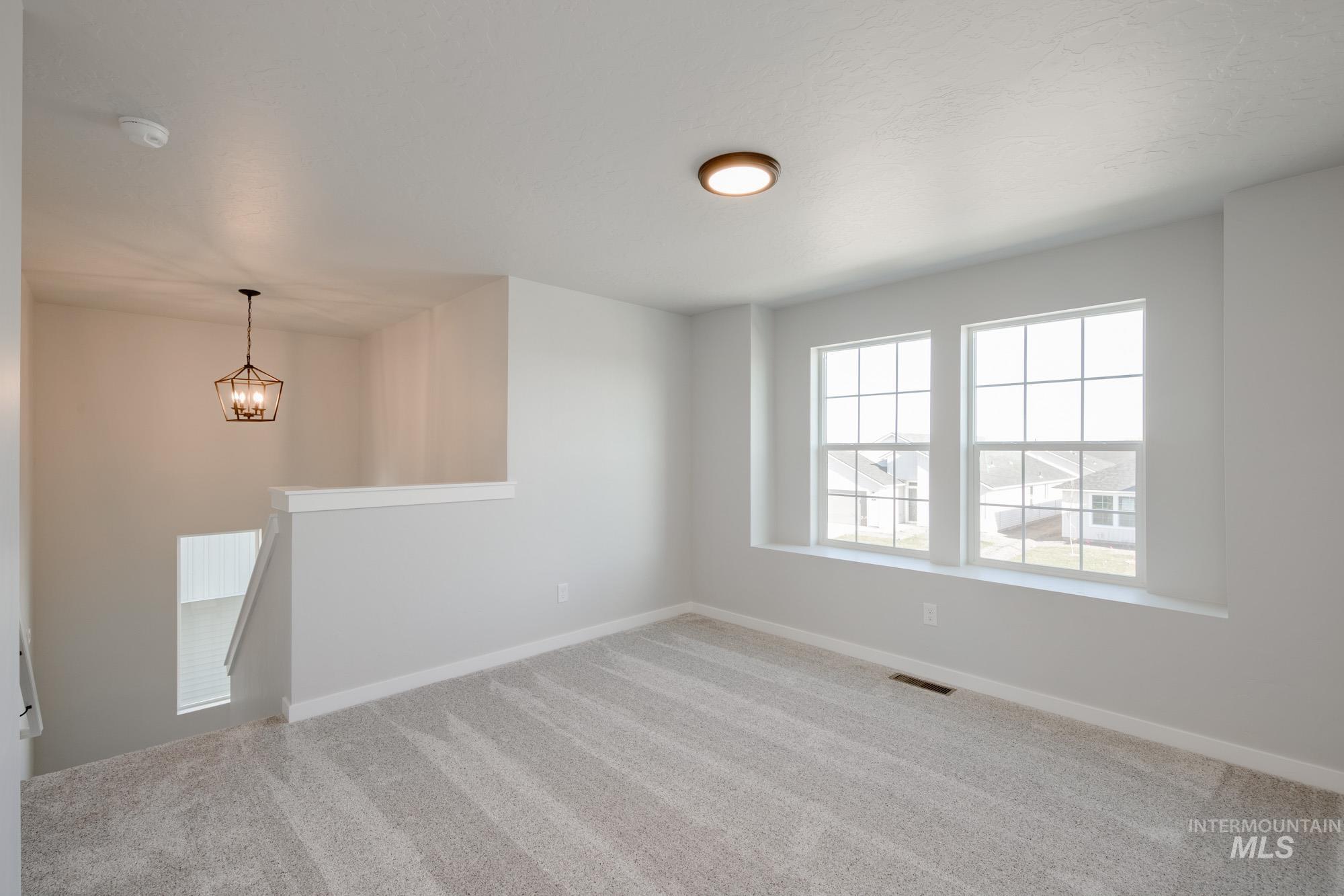 295 N Coltsfoot Ave