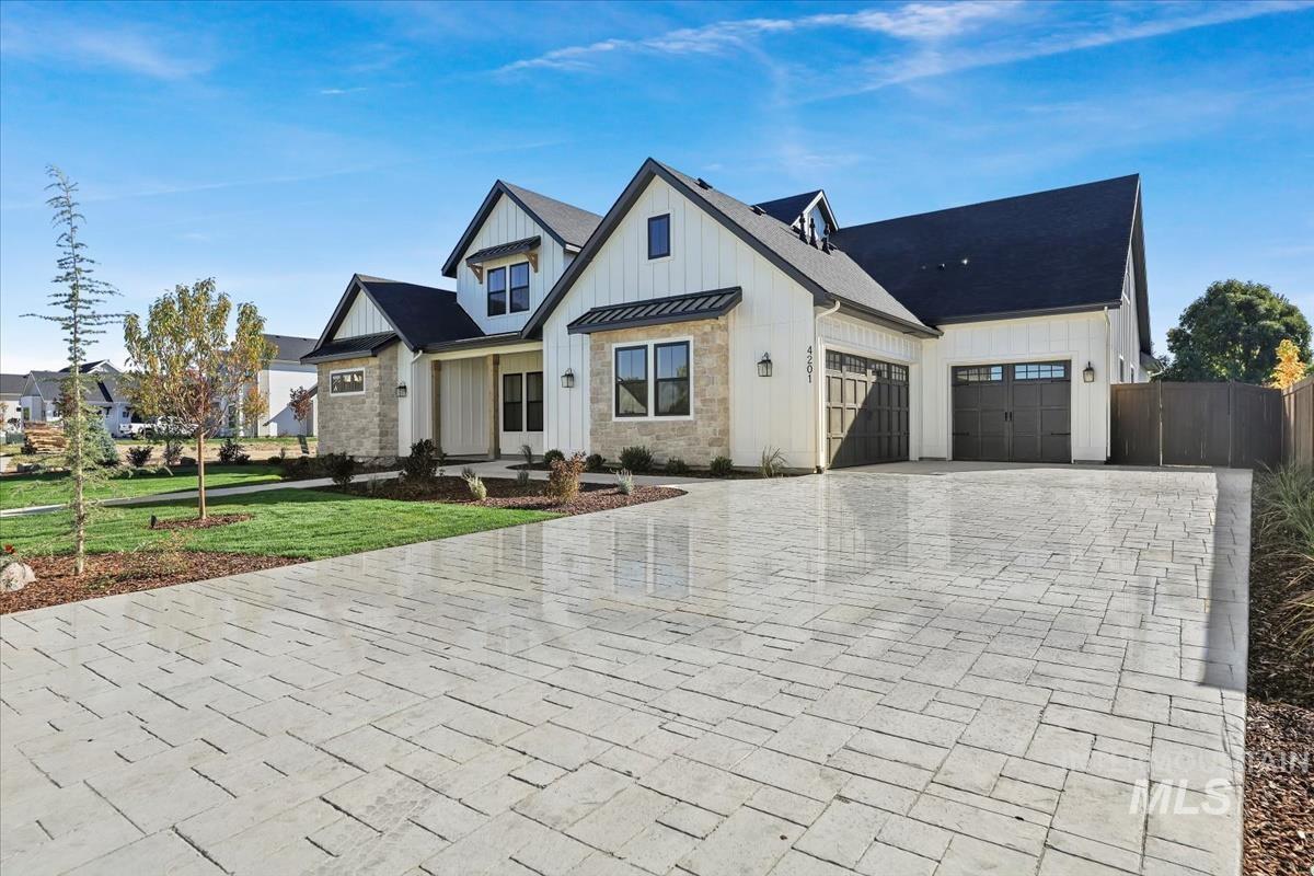 12182 N Upper Ridge Pl