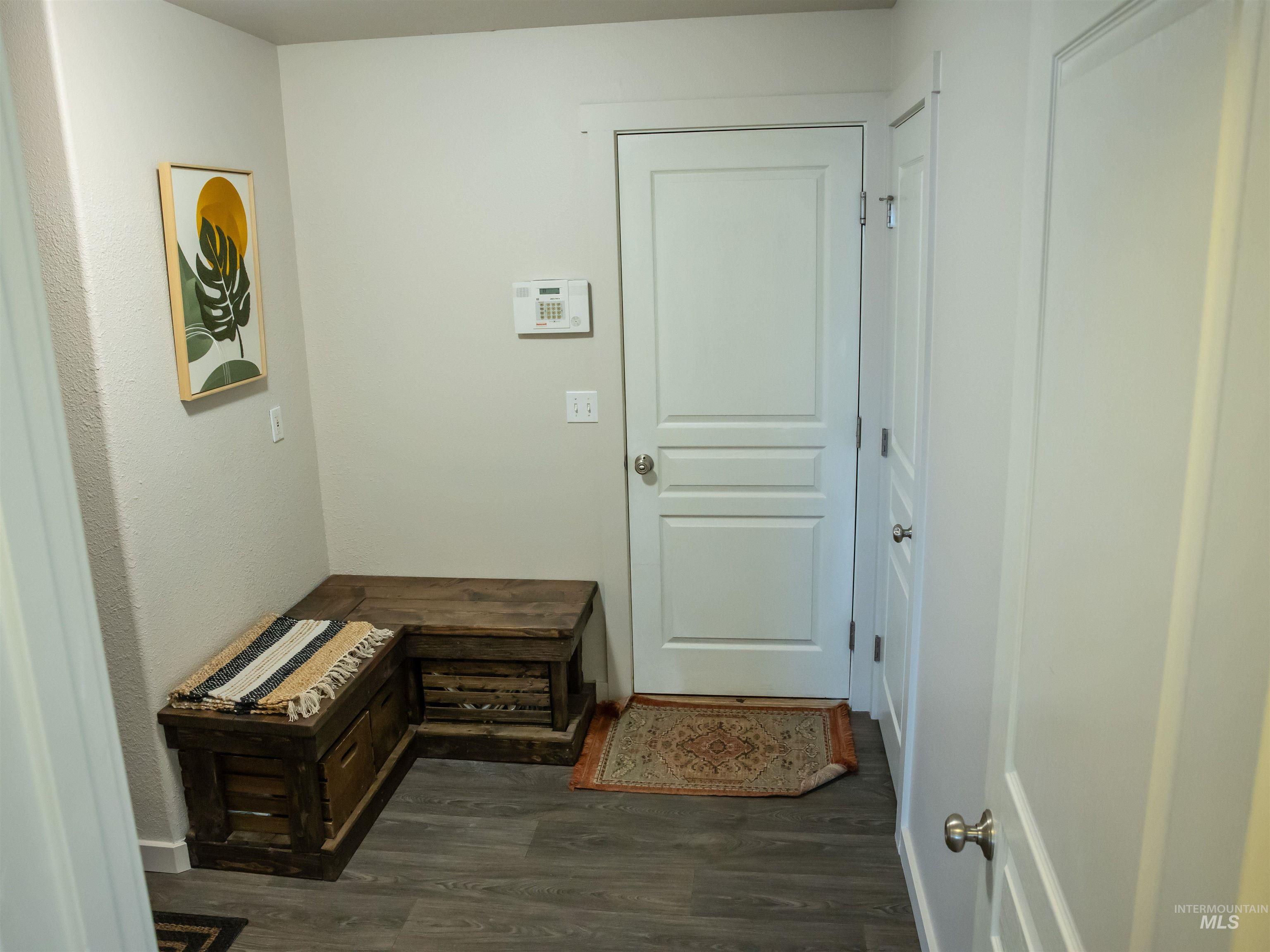 3491 N Maplestone Ave