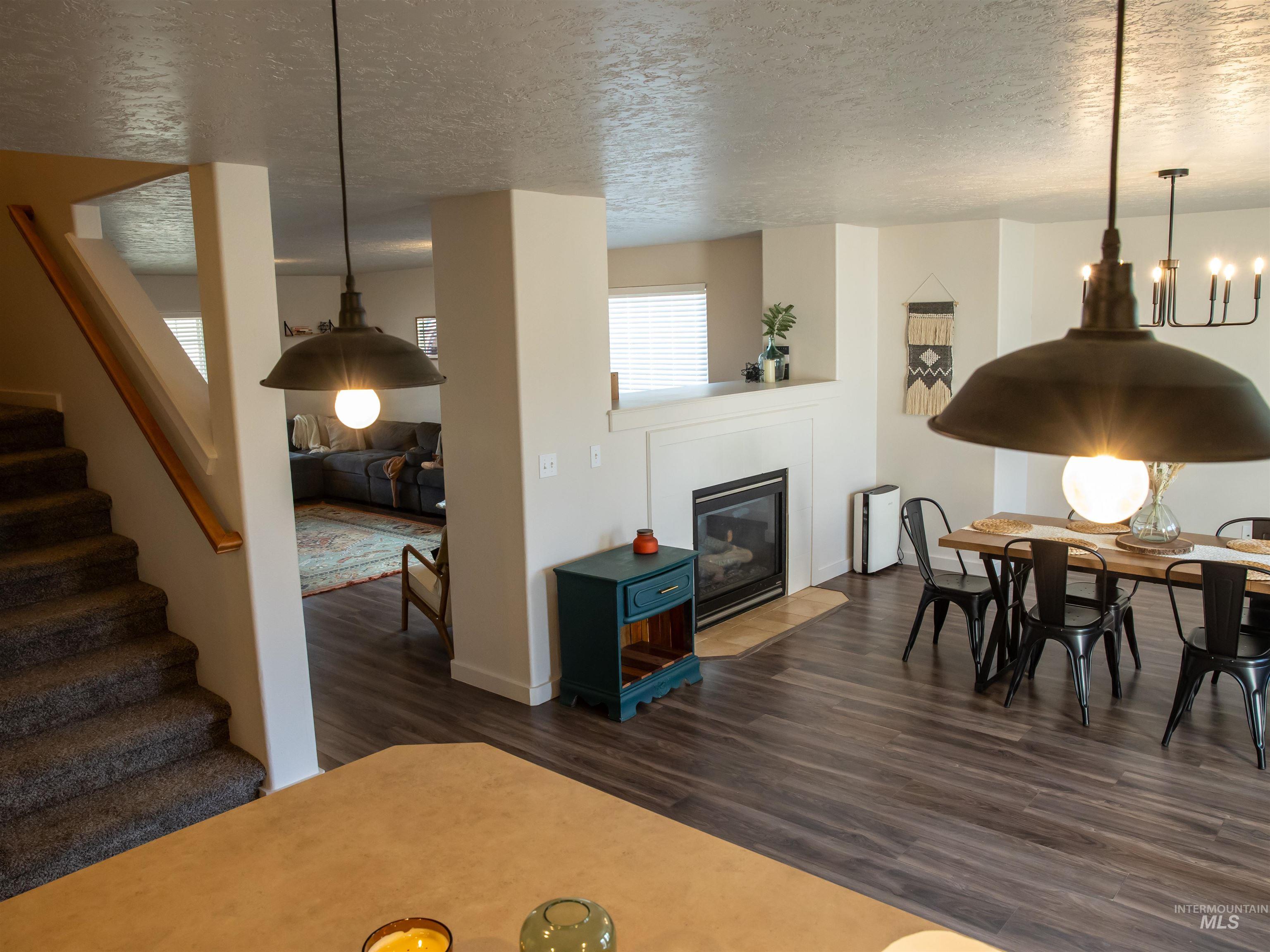 3491 N Maplestone Ave