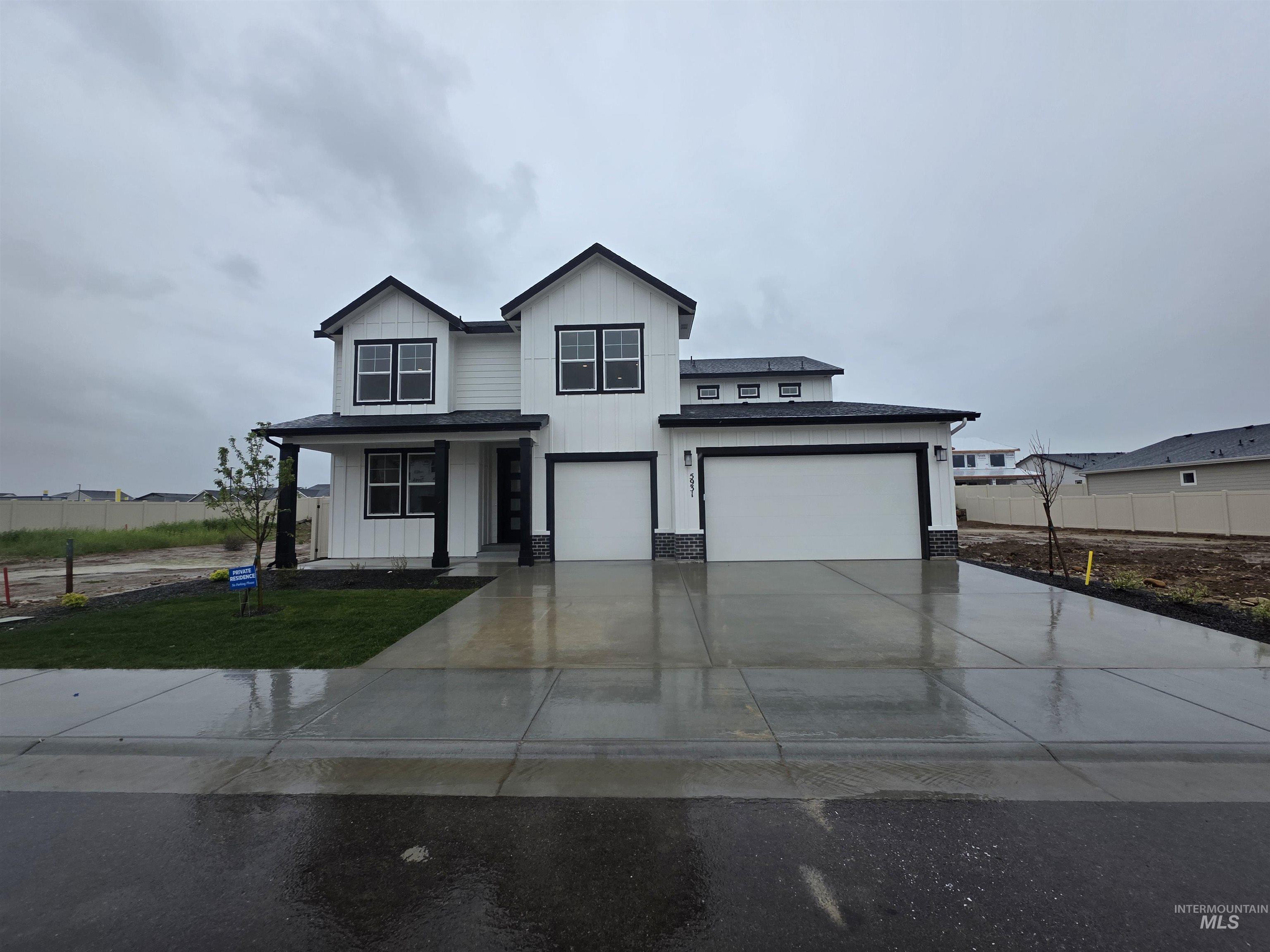 5931 W Parachute Dr