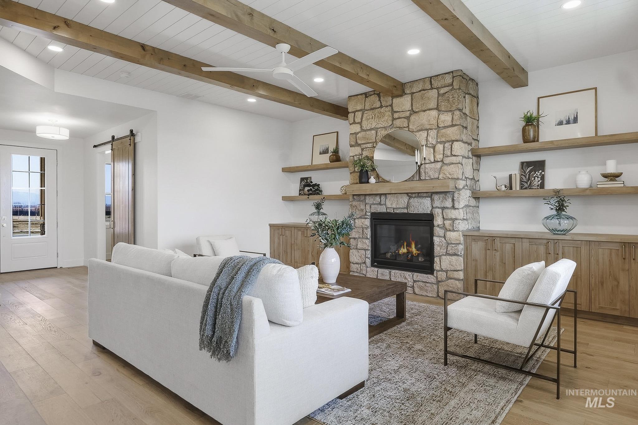 2553 N Buhrstone Ave