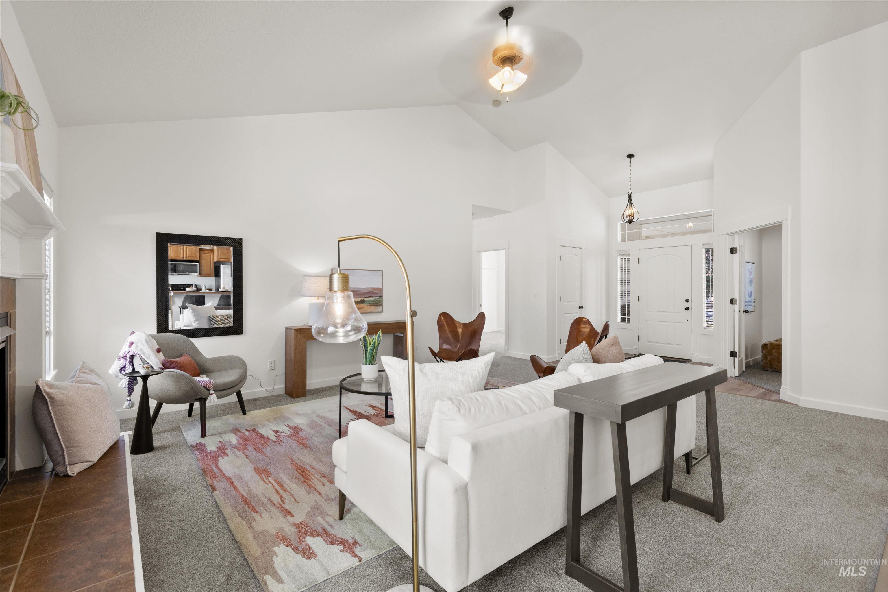 710 W Cedar Pointe Way