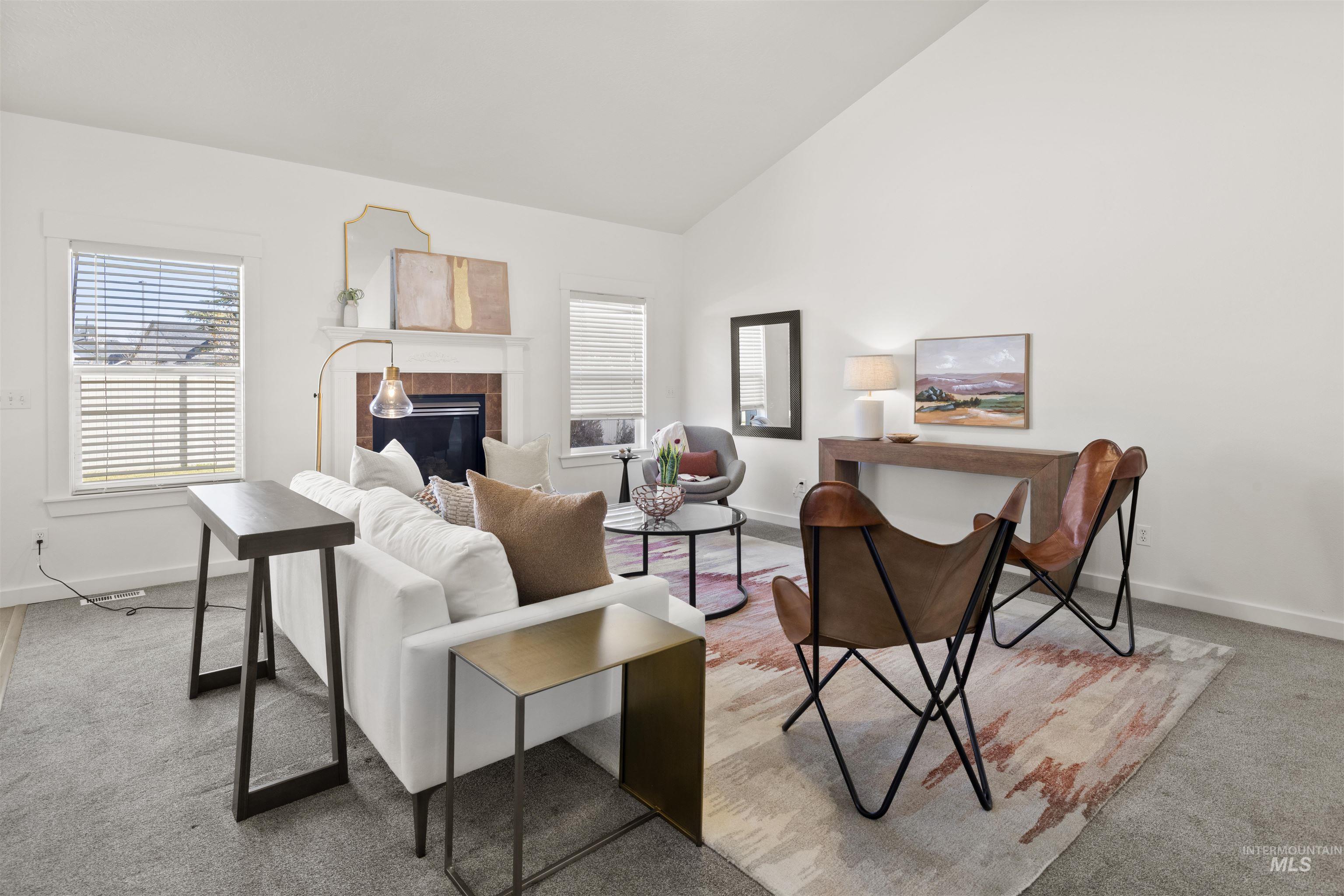 710 W Cedar Pointe Way