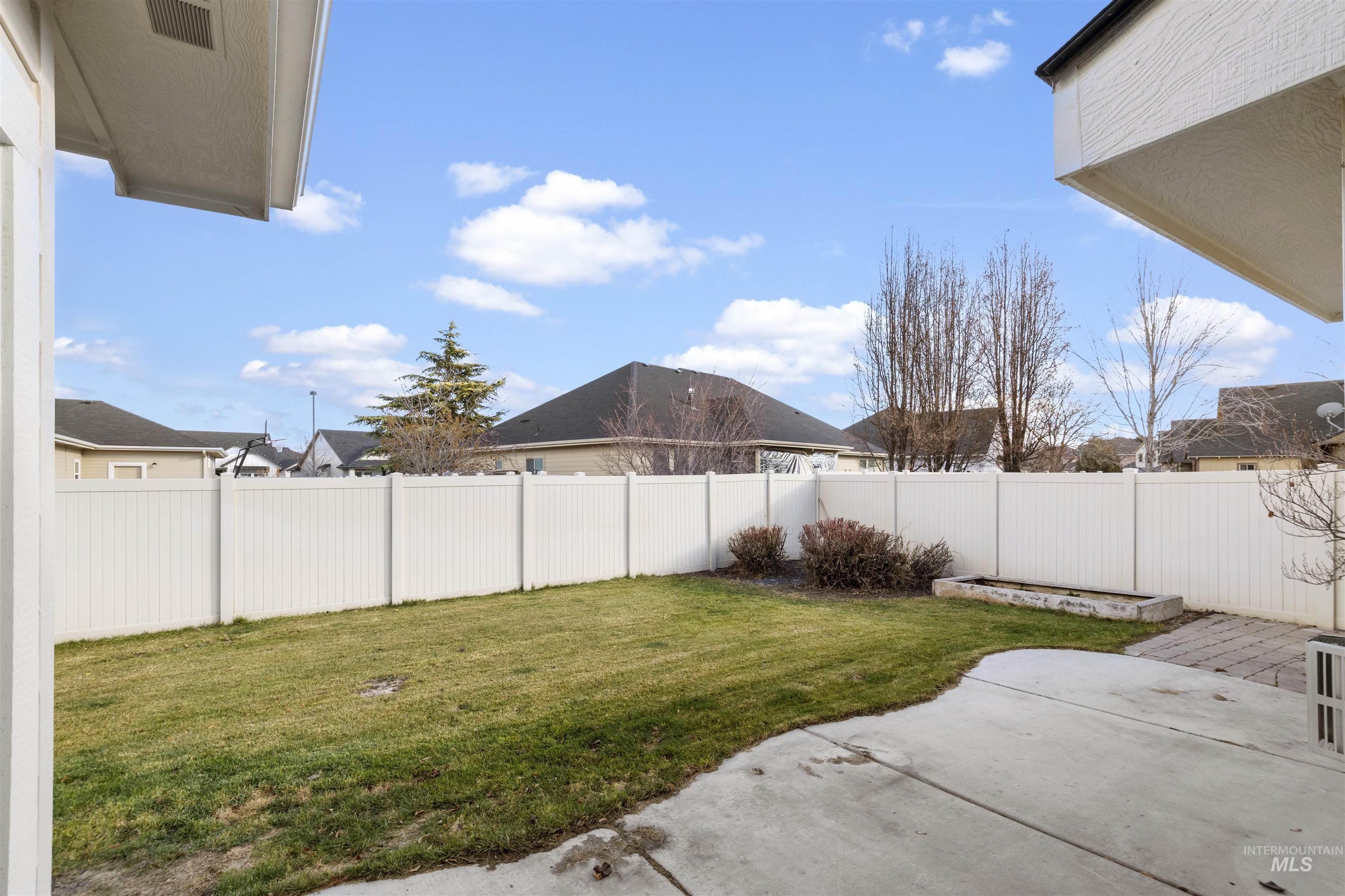 710 W Cedar Pointe Way