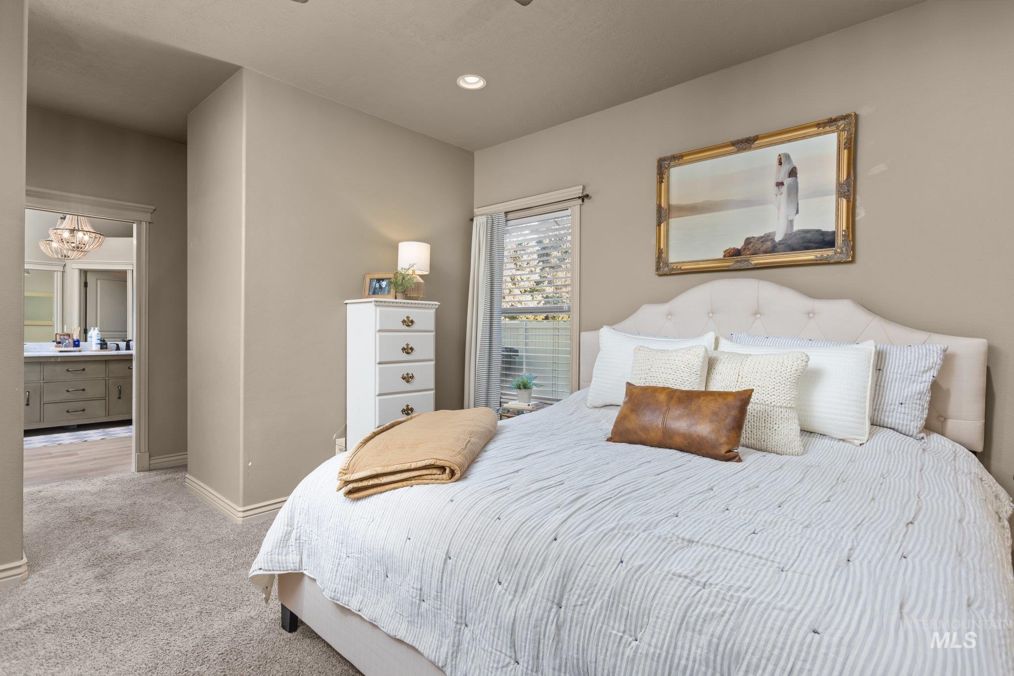 918 W Heather Woods Drive