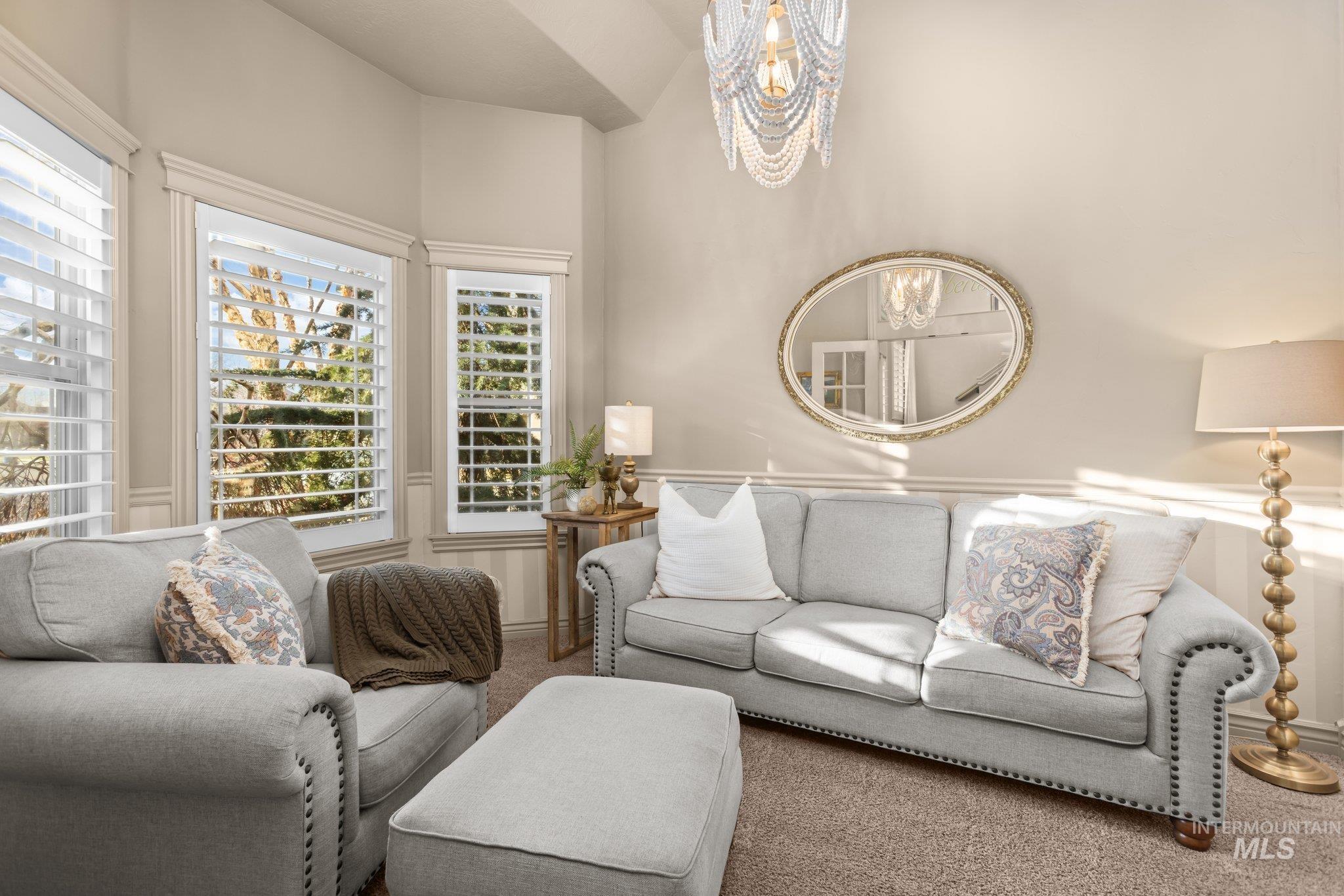 918 W Heather Woods Drive