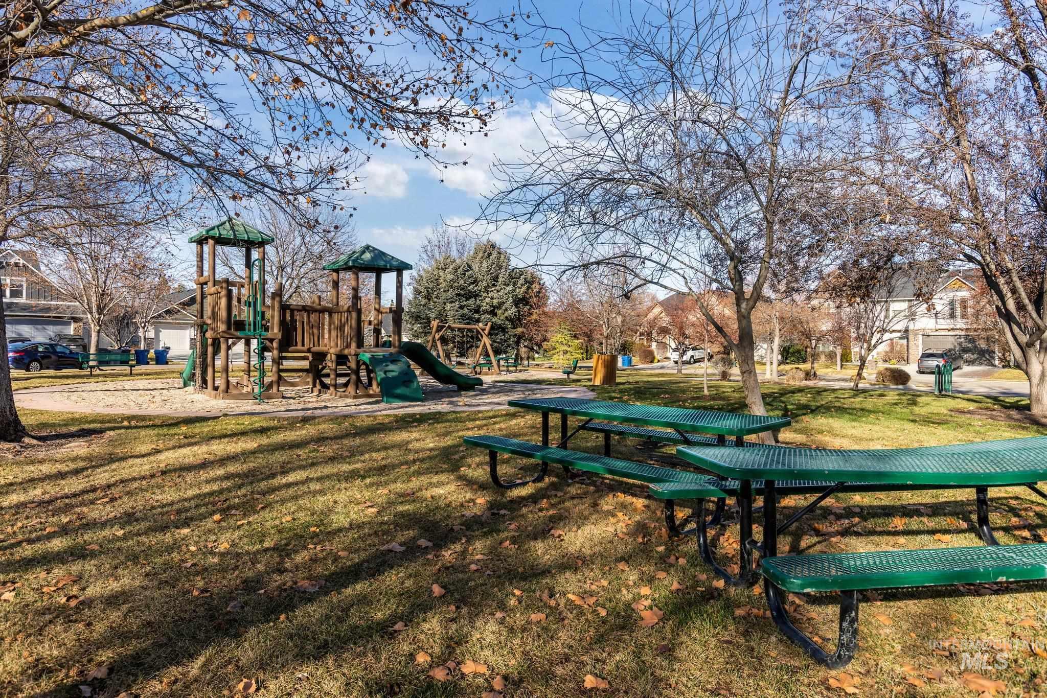 918 W Heather Woods Drive