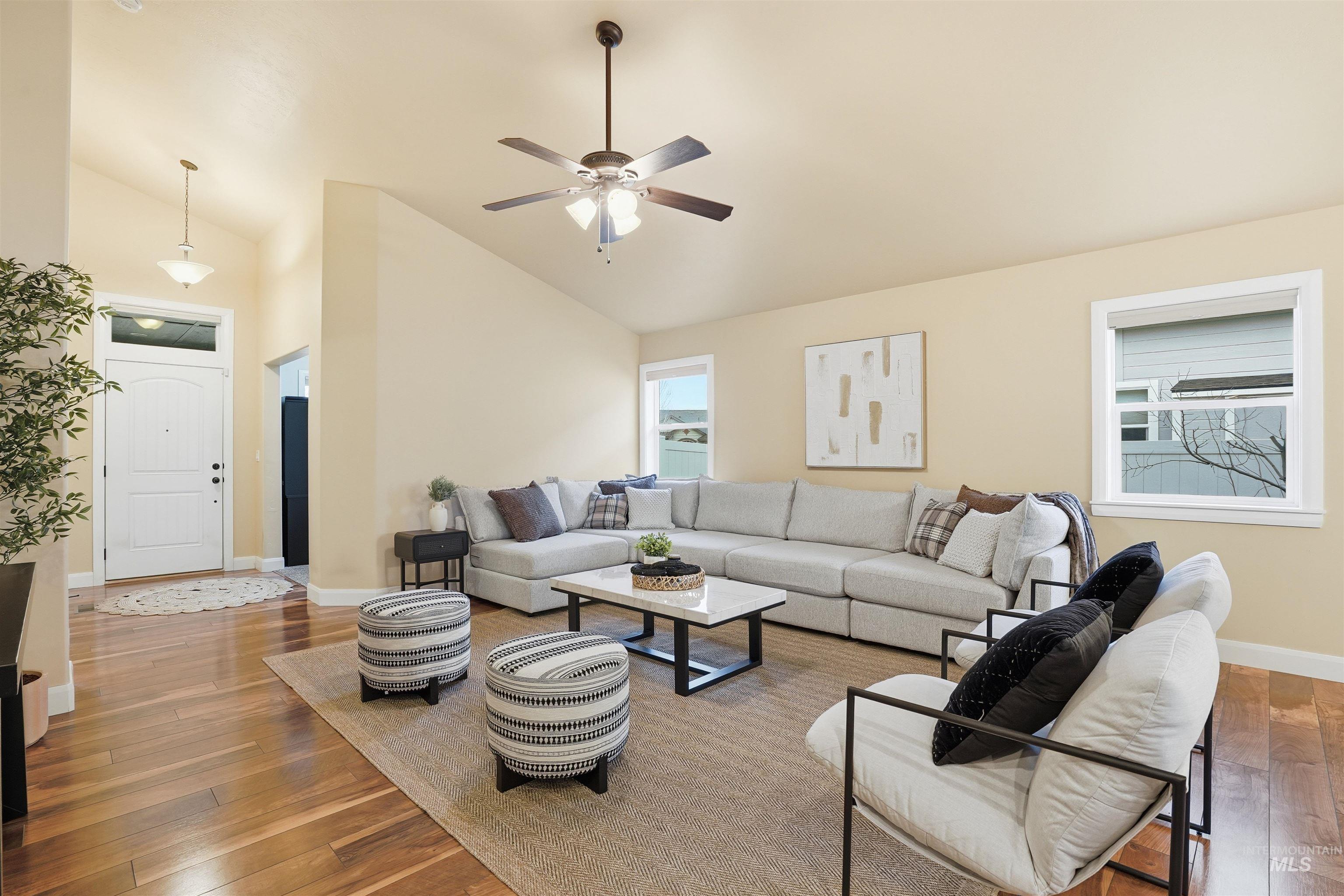 5697 W Combermere Dr