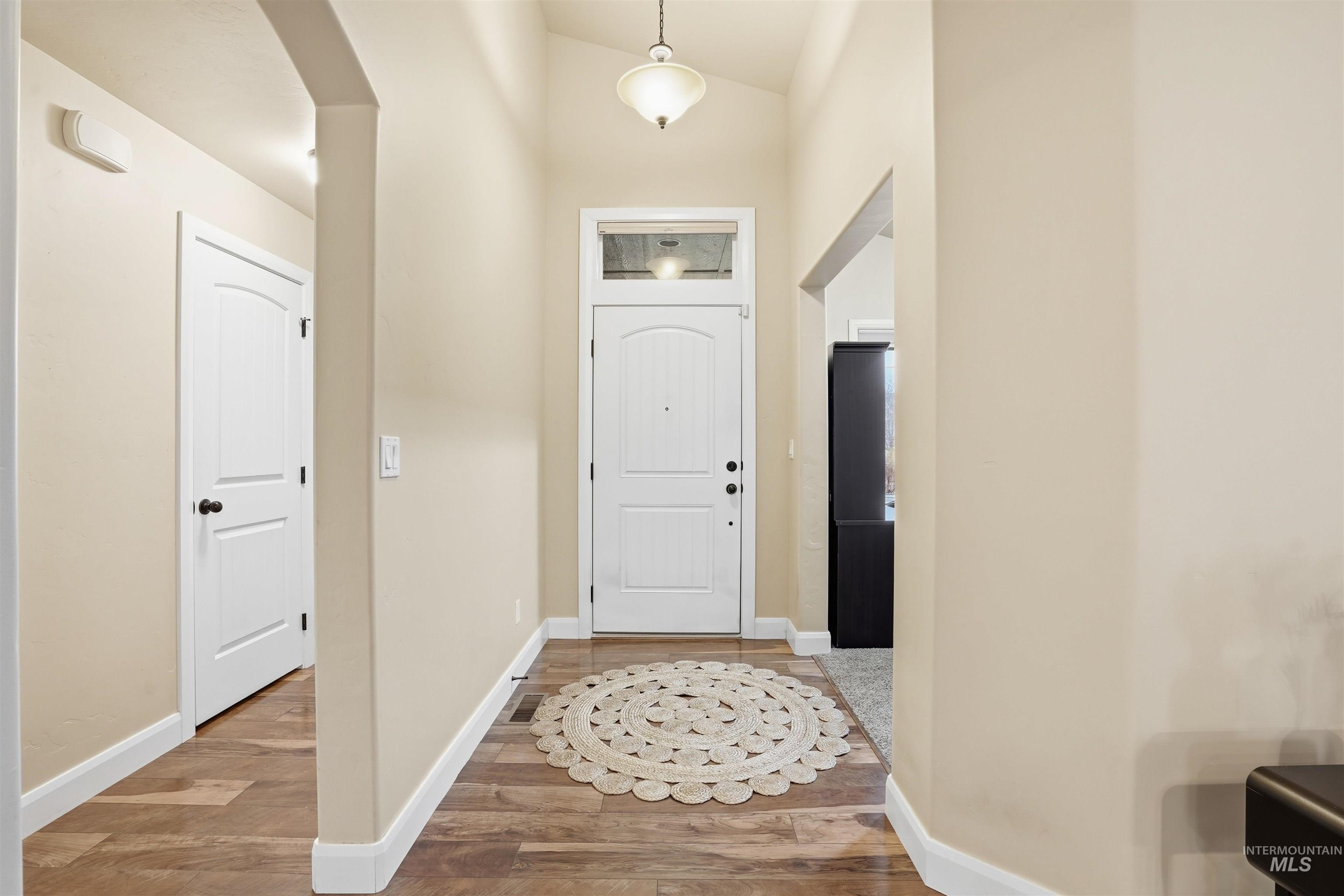 5697 W Combermere Dr