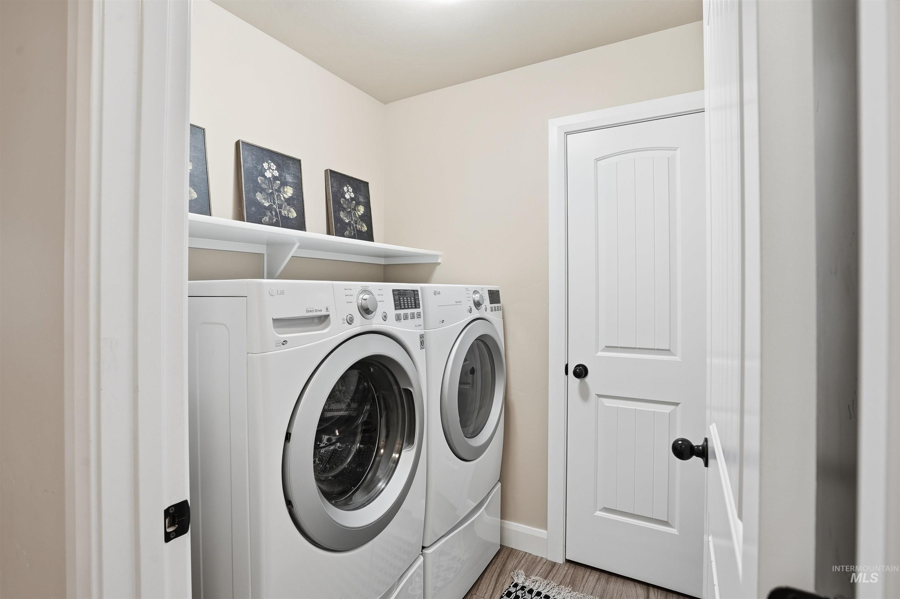 5697 W Combermere Dr