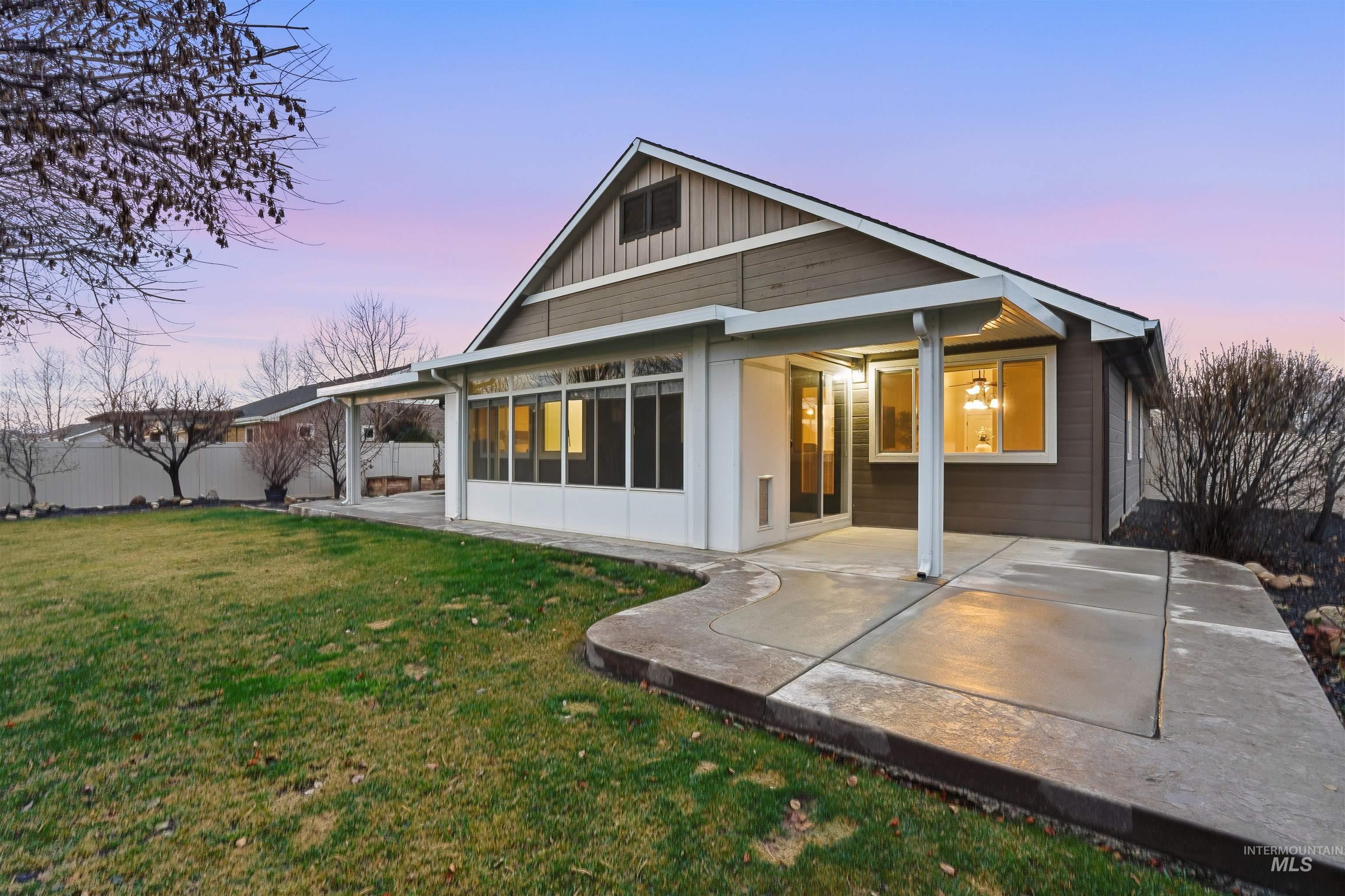 5697 W Combermere Dr