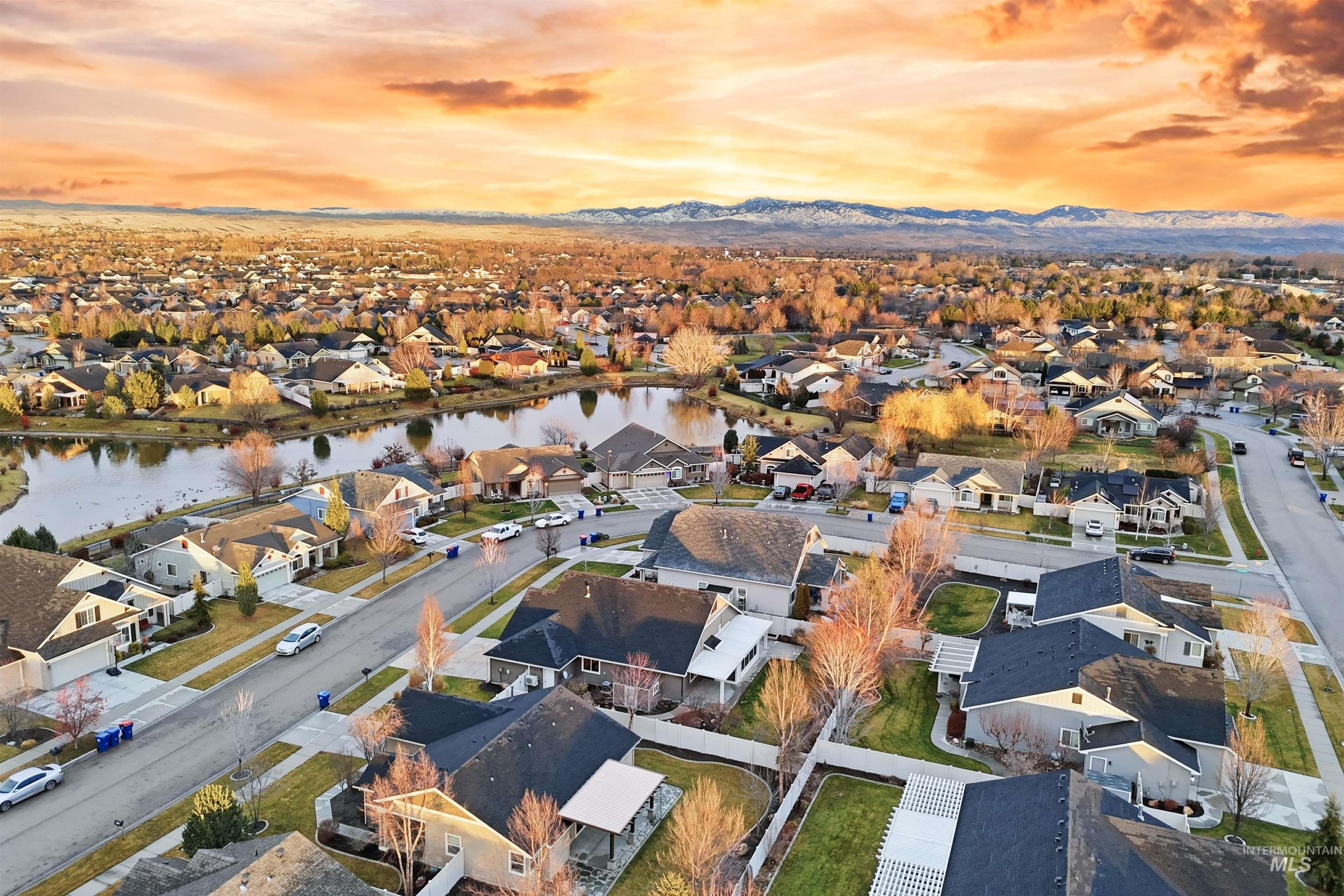 5697 W Combermere Dr