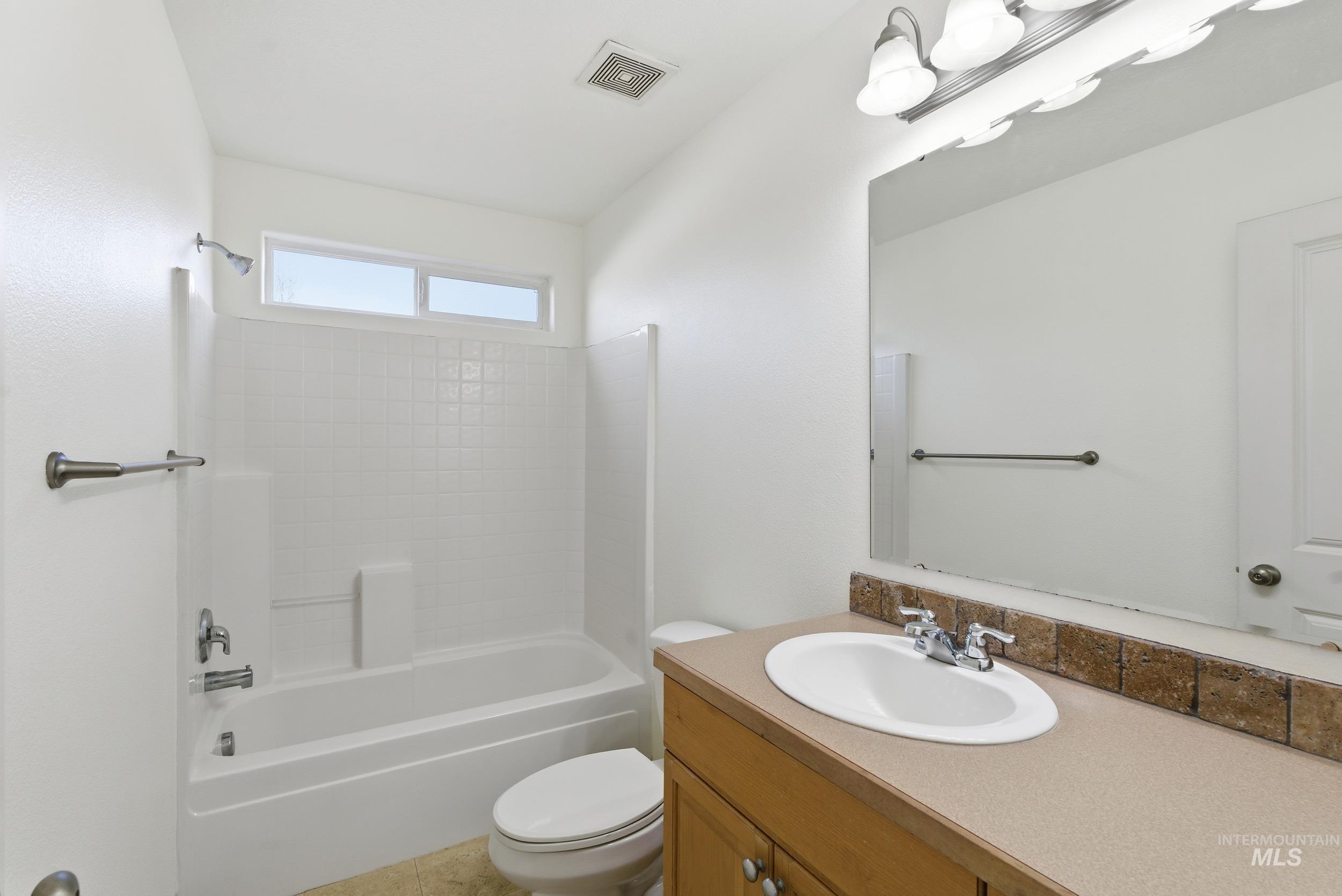 1133 N Powder River Dr.
