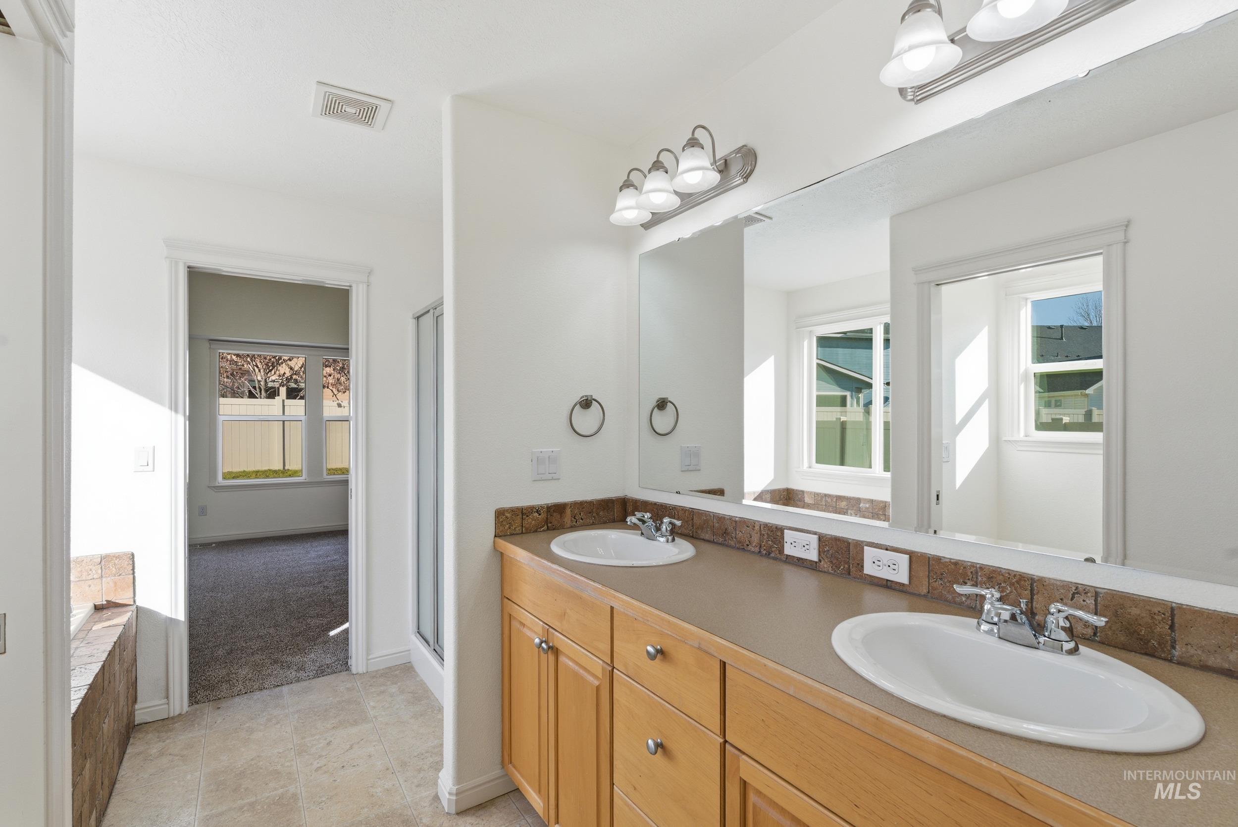 1133 N Powder River Dr.