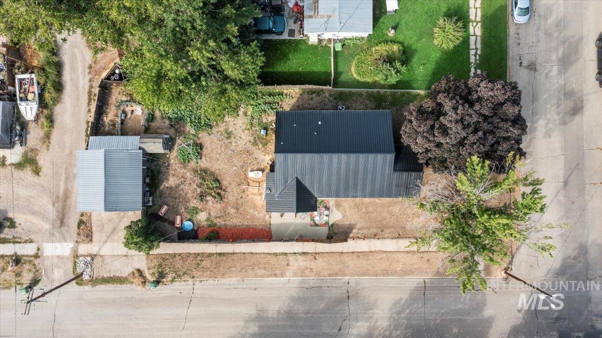 366 4th Ave N