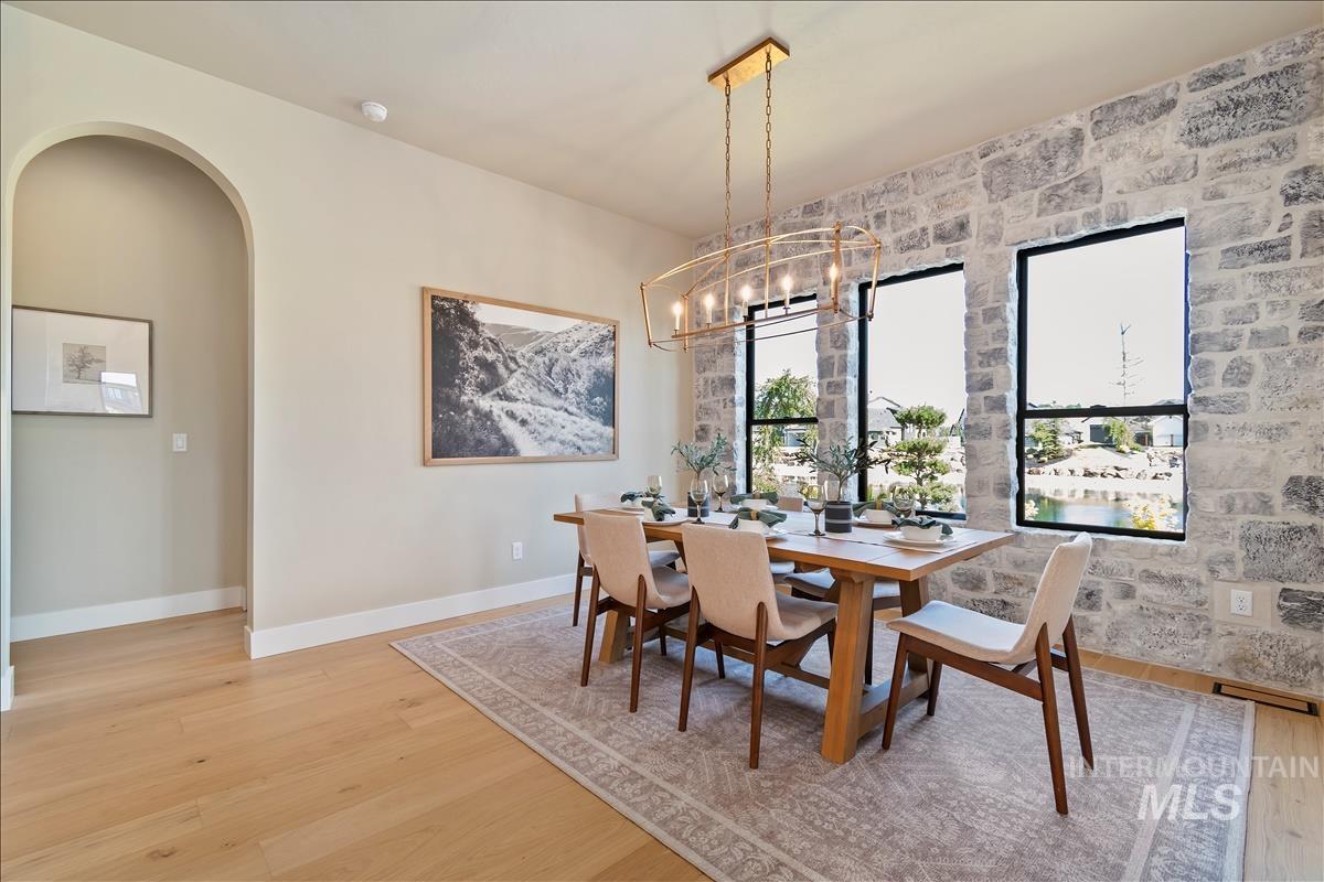 3491 N Templeton Way