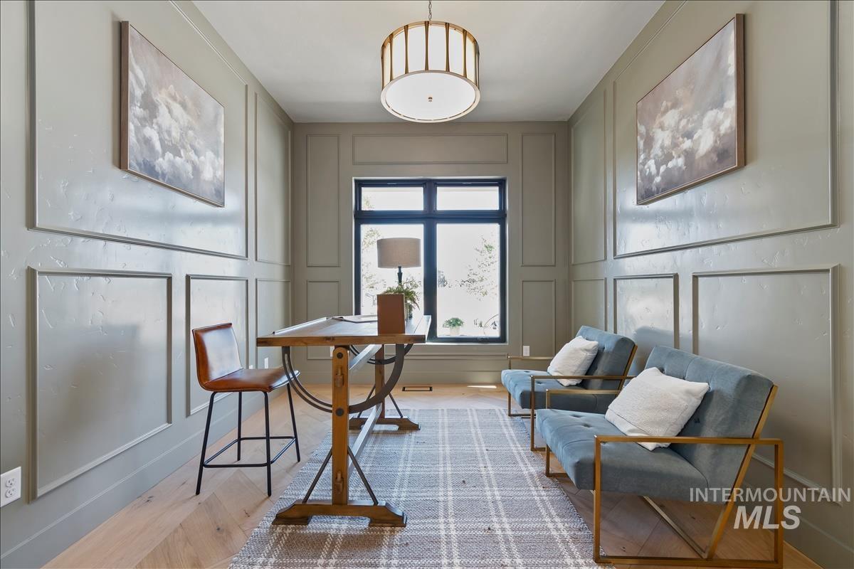 3491 N Templeton Way