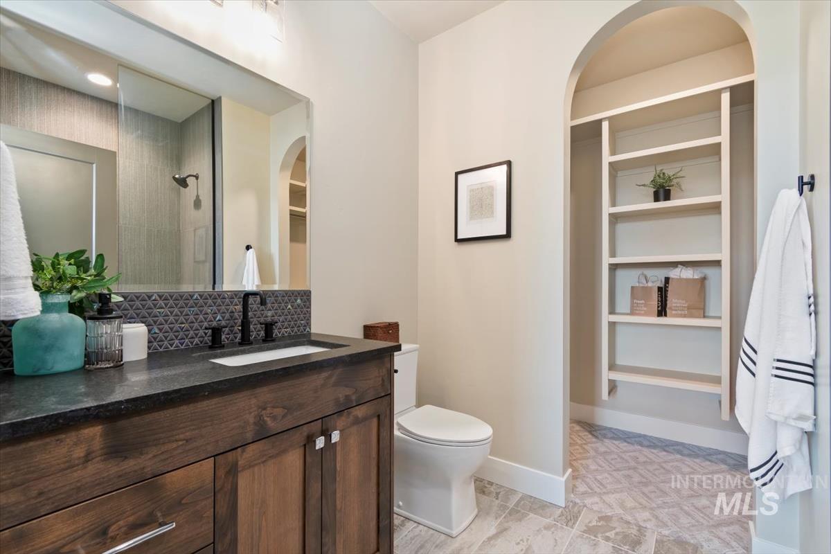 3491 N Templeton Way