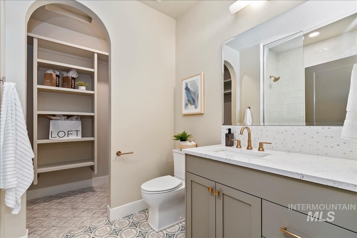 3491 N Templeton Way