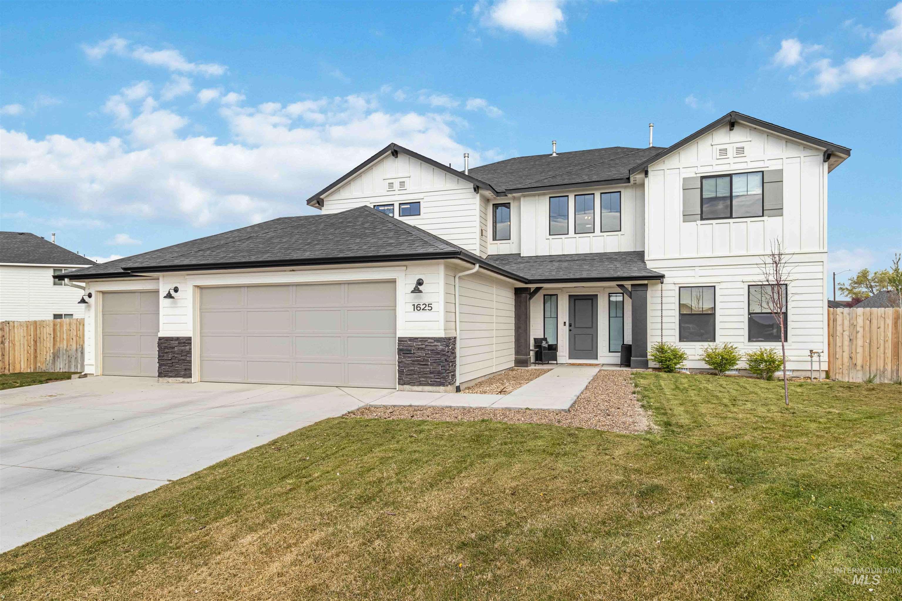 1625 SW Accipiter
