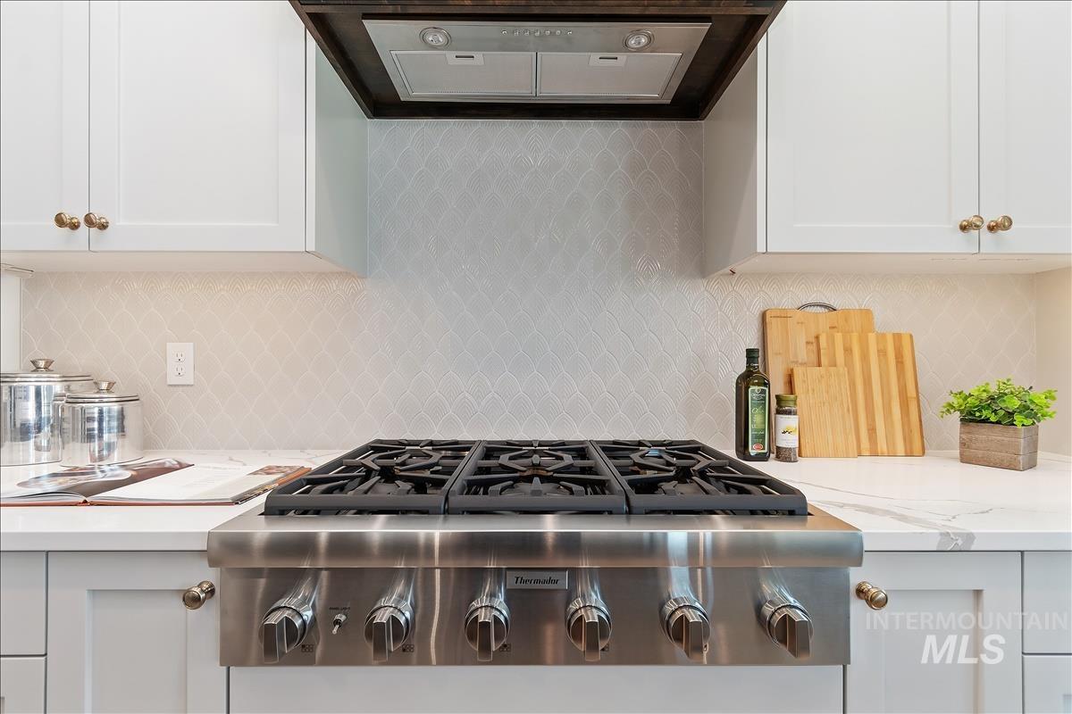 3506 N Templeton Way