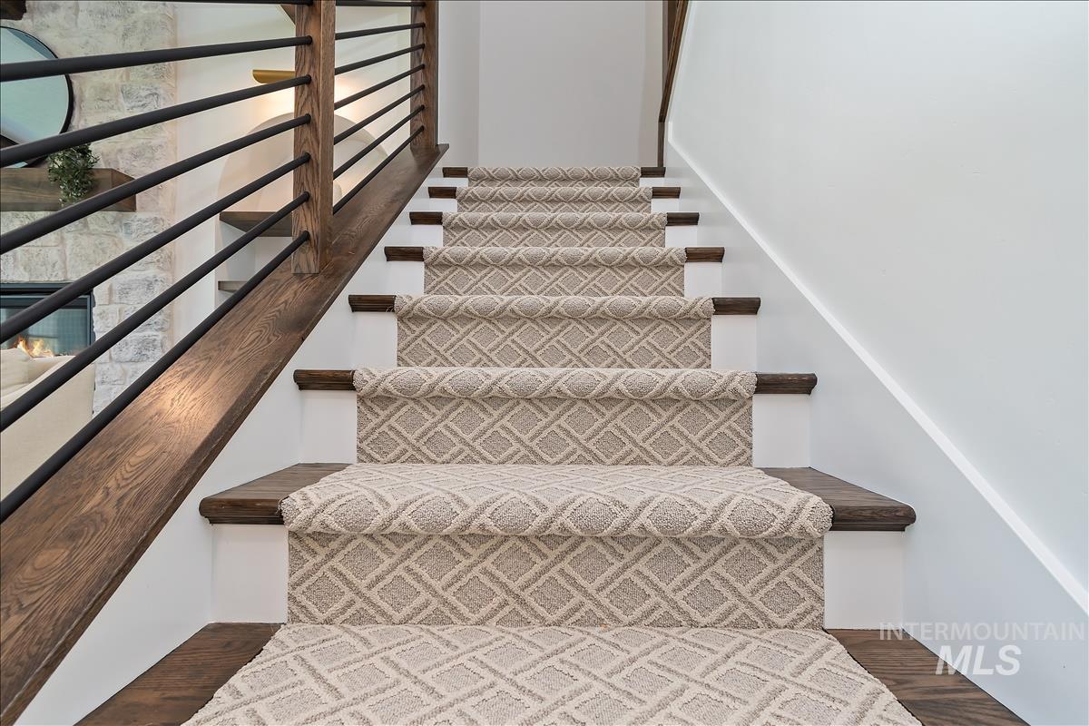 3506 N Templeton Way