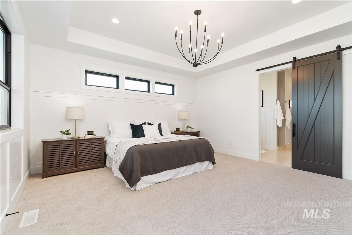 3506 N Templeton Way